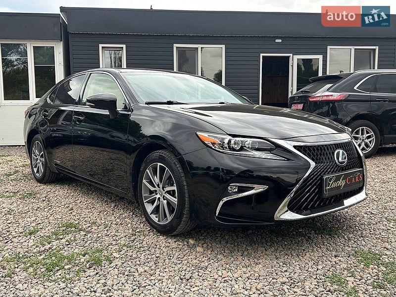 Седан Lexus ES 2015 в Одесі