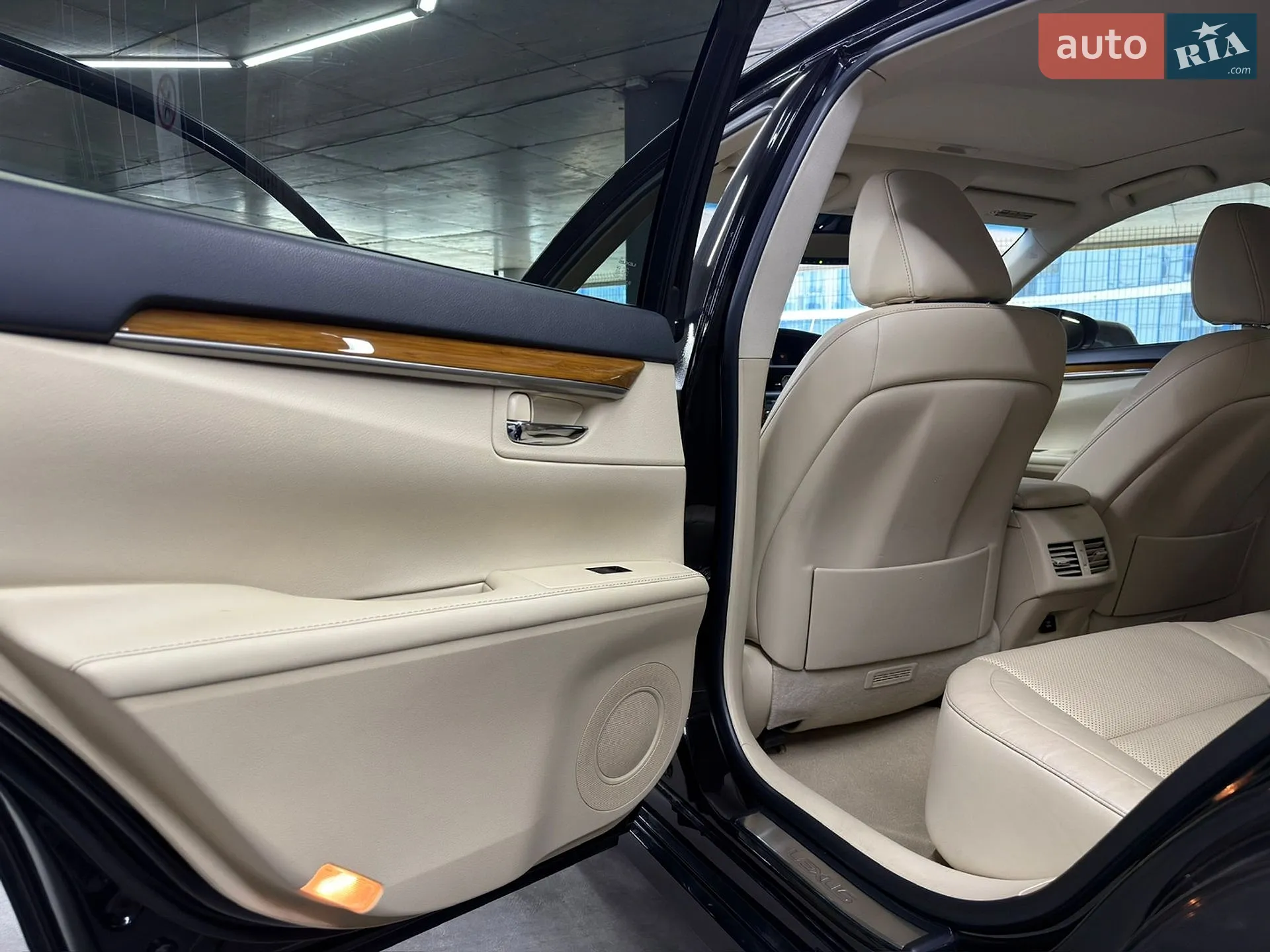2015 Lexus ES - мініатюра 23
