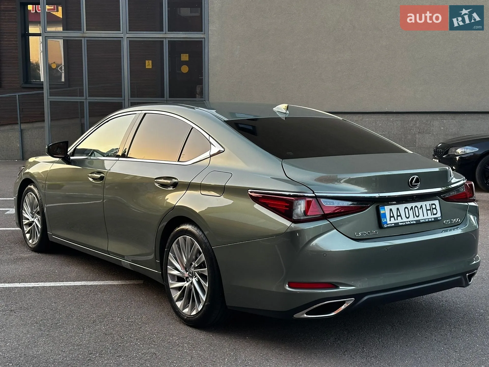 2019 Lexus ES - мініатюра 12