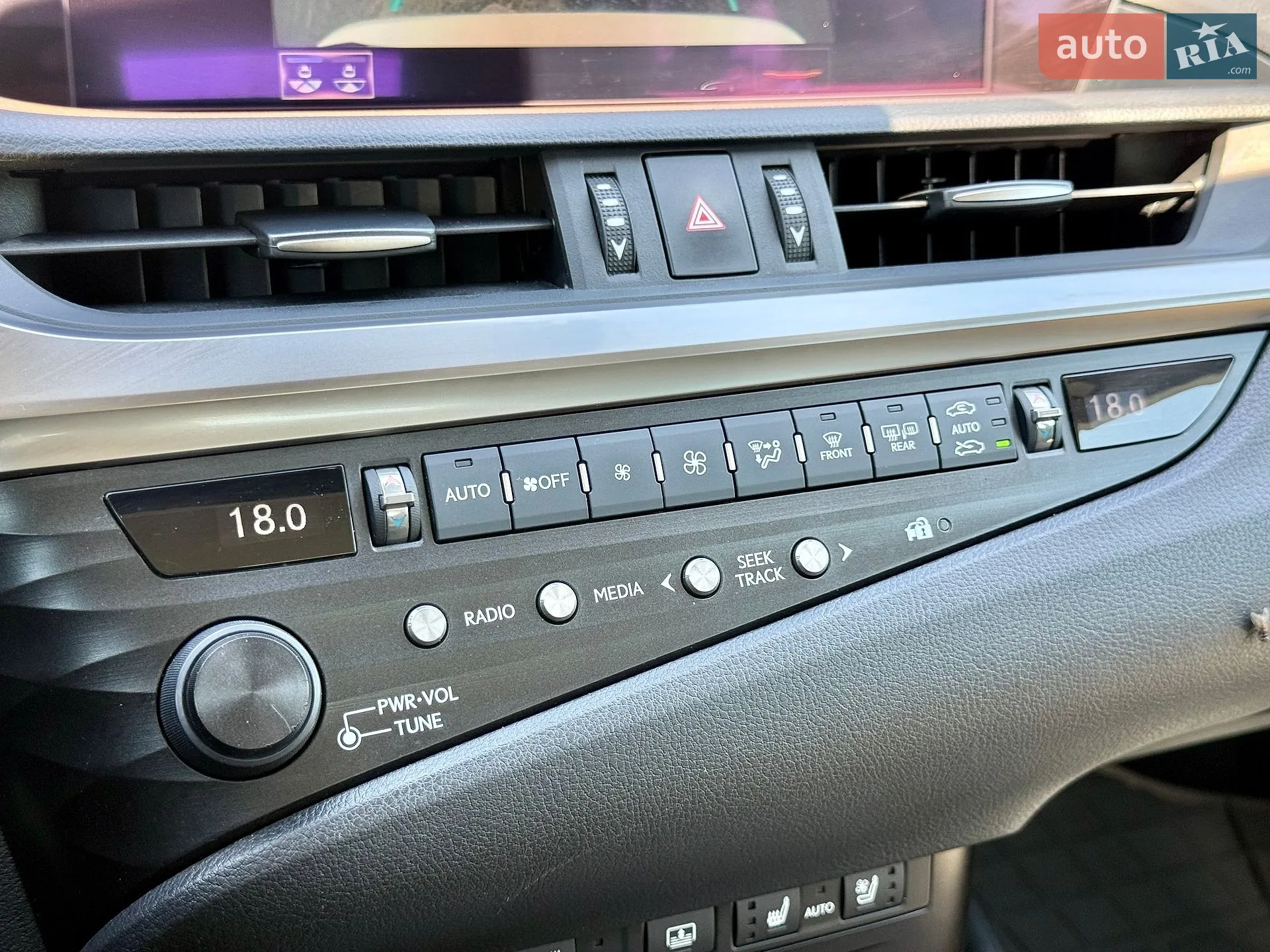 2018 Lexus ES - мініатюра 19