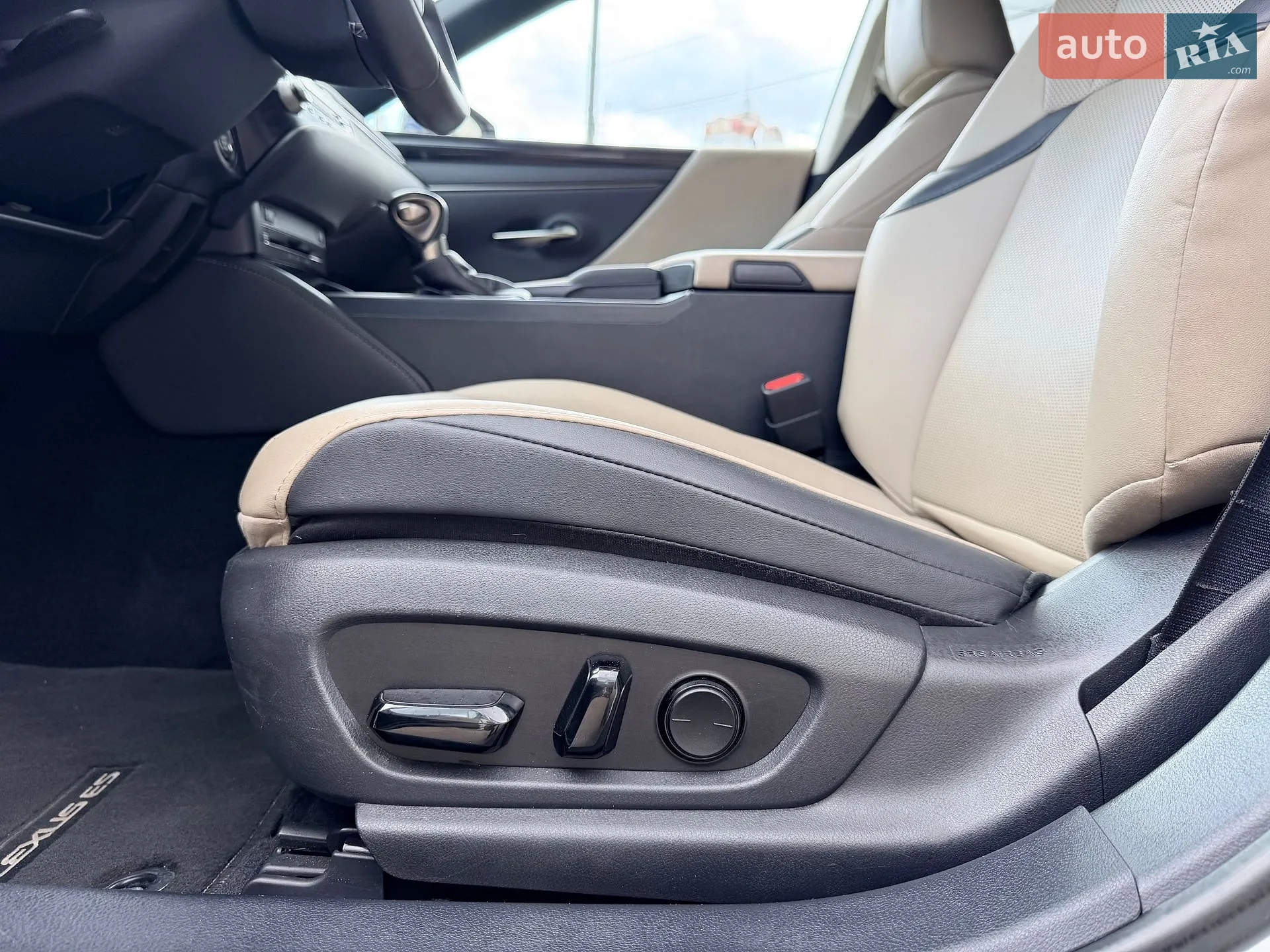 2021 Lexus ES - мініатюра 16