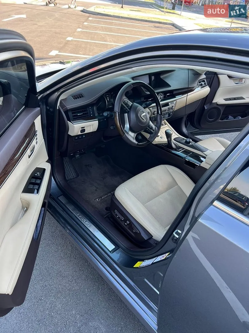 2016 Lexus ES - мініатюра 16