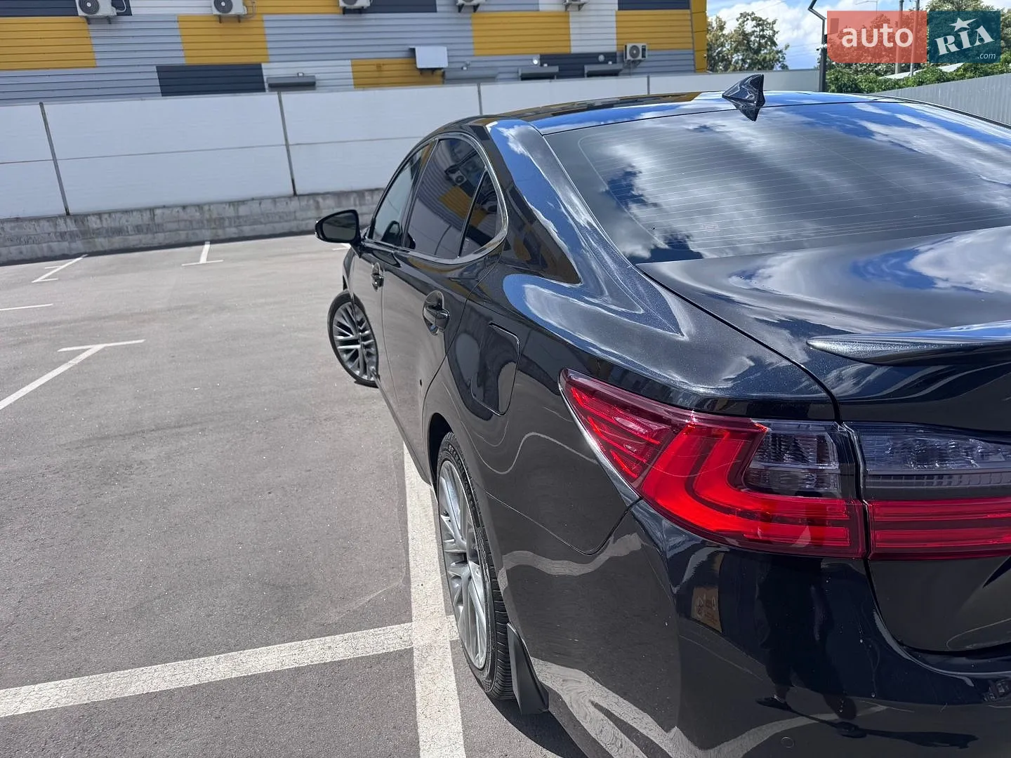 2015 Lexus ES - мініатюра 7