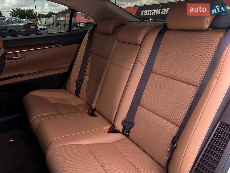 Седан Lexus ES 2015 в Одессе