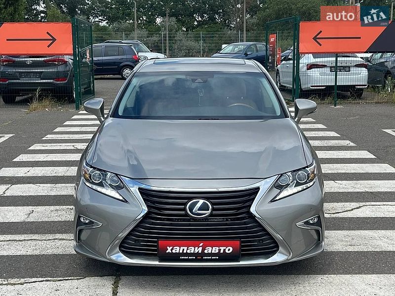 Седан Lexus ES 2015 в Одессе
