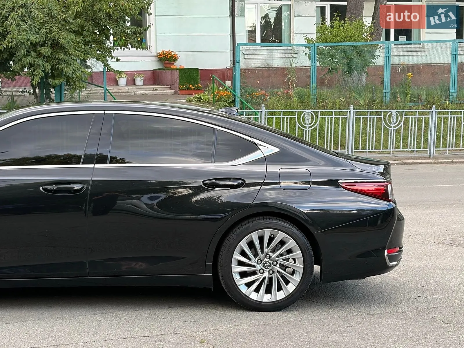 2019 Lexus ES - мініатюра 6