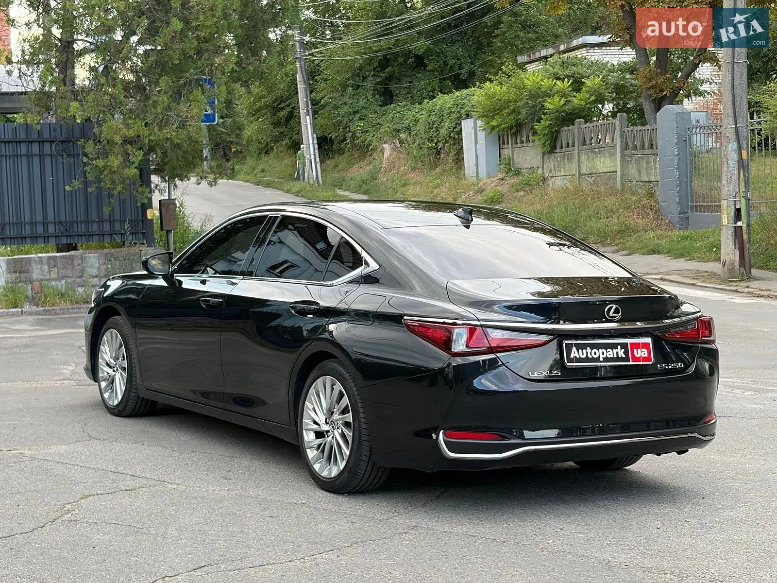 2019 Lexus ES - мініатюра 9