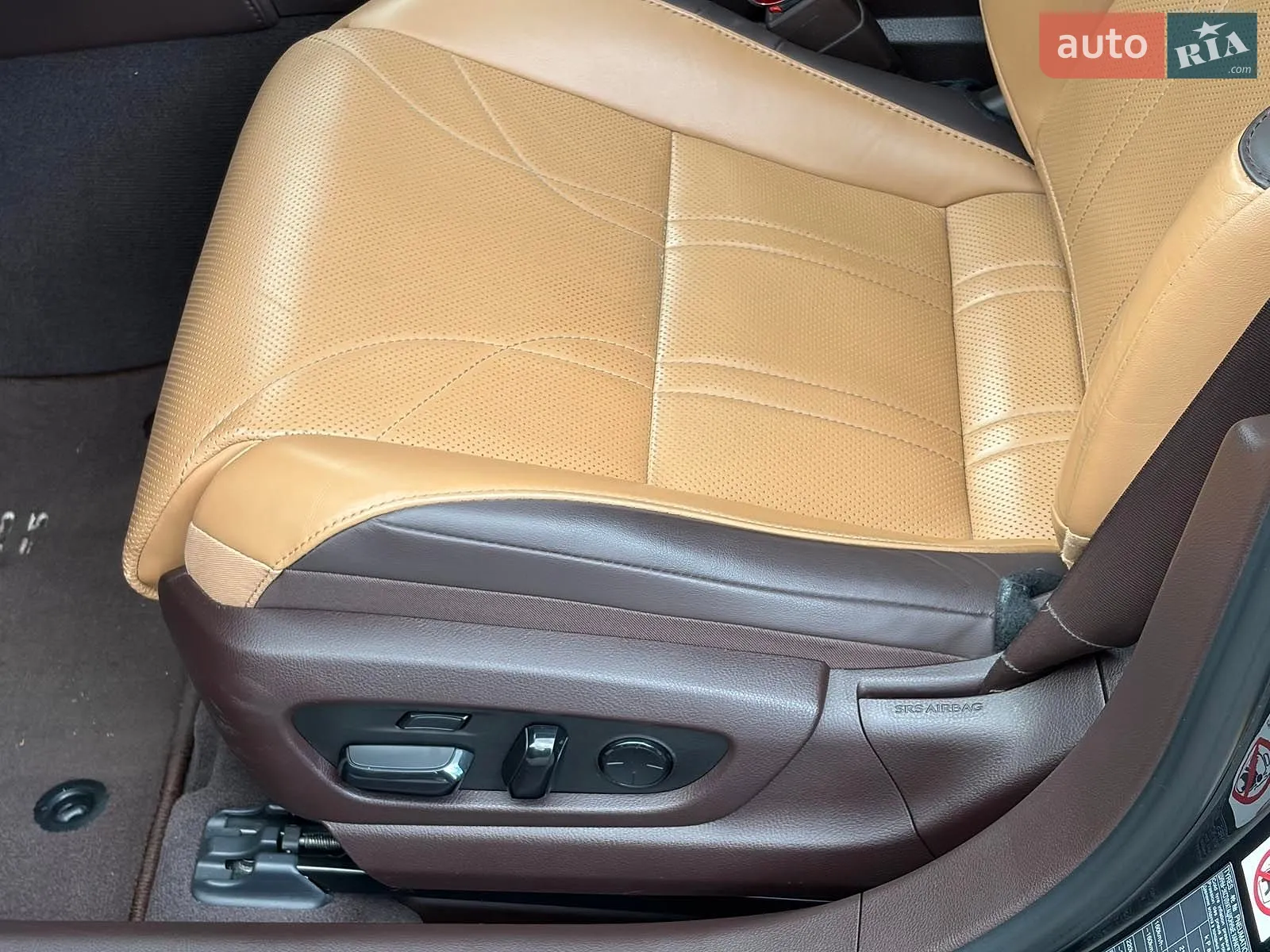 2019 Lexus ES - мініатюра 26