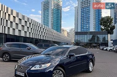 Седан Lexus ES 2015 в Одесі