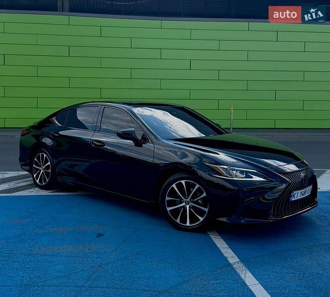 Седан Lexus ES 2020 в Киеве