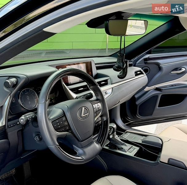 Седан Lexus ES 2020 в Києві