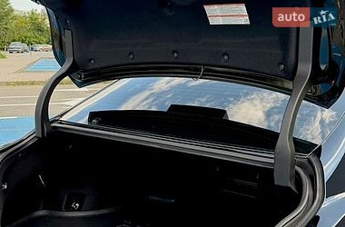 Седан Lexus ES 2020 в Киеве