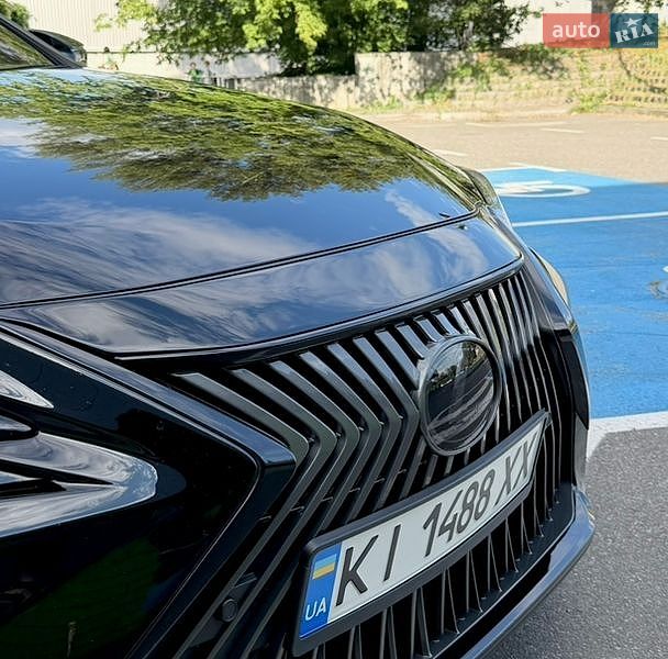 Седан Lexus ES 2020 в Києві