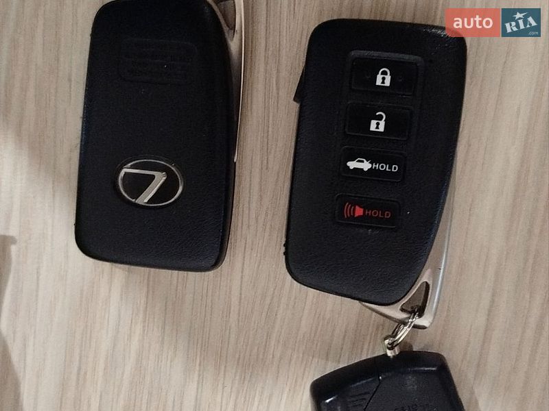 Седан Lexus ES 2014 в Киеве