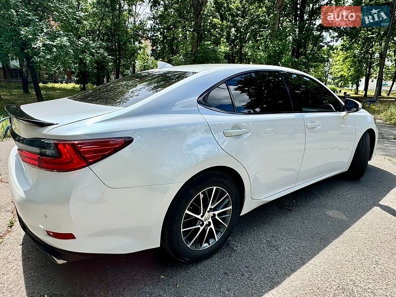 Седан Lexus ES 2015 в Першотравенську фото 4 Седан Lexus ES 2015 в Першотравенську