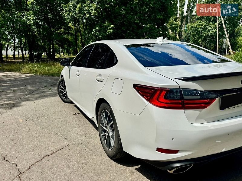 Седан Lexus ES 2015 в Першотравенську фото 6 Седан Lexus ES 2015 в Першотравенську