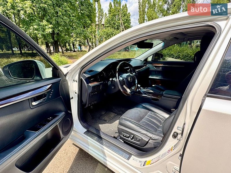 Седан Lexus ES 2015 в Першотравенську фото 9 Седан Lexus ES 2015 в Першотравенську