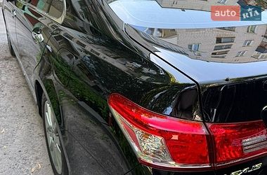 Седан Lexus ES 2010 в Житомирі