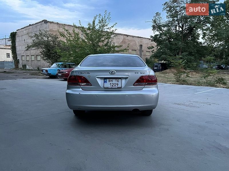 Седан Lexus ES 2004 в Одесі