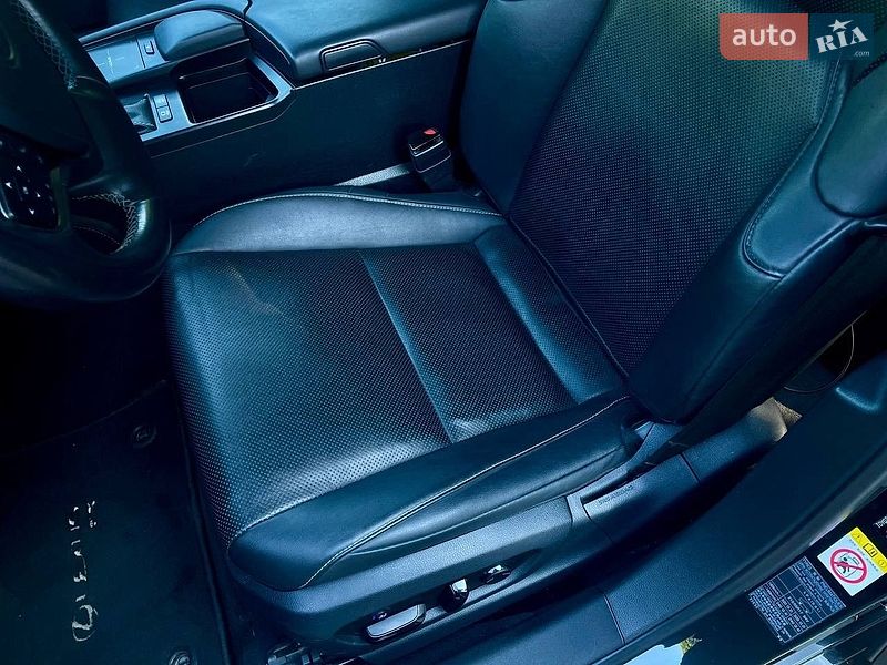 Седан Lexus ES 2019 в Києві