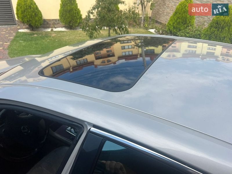 Седан Lexus ES 2003 в Львові