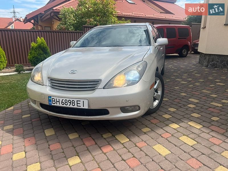 Седан Lexus ES 2003 в Львові