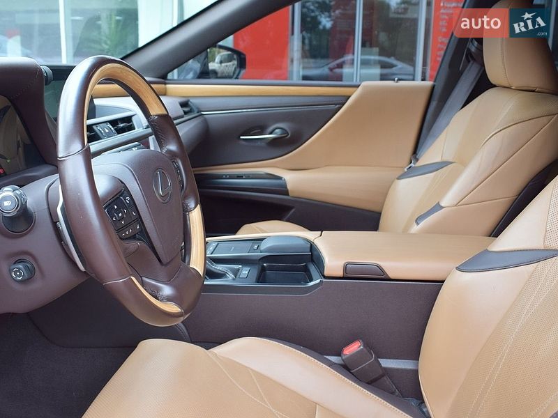Седан Lexus ES 2021 в Житомире