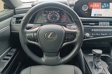 Седан Lexus ES 2024 в Києві