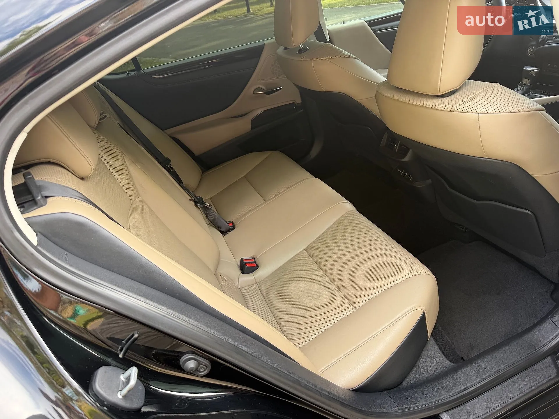 2018 Lexus ES - мініатюра 15