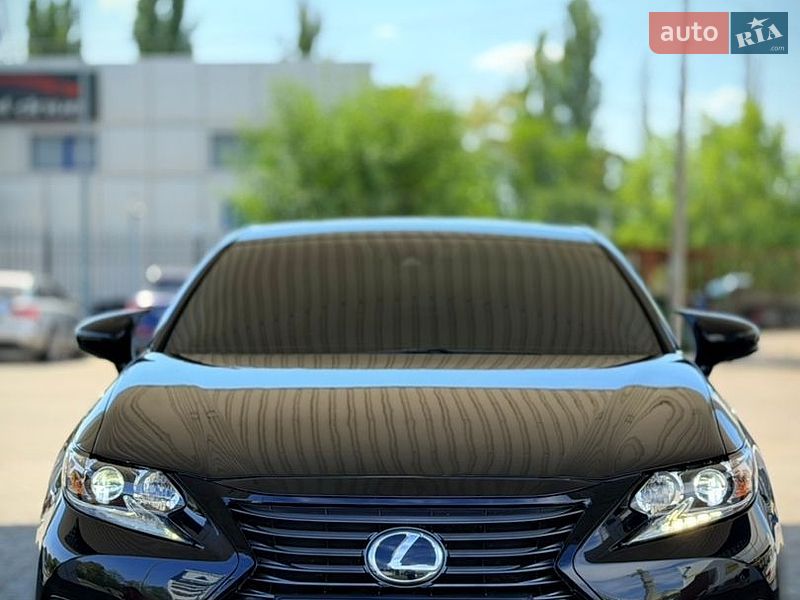 Седан Lexus ES 2017 в Миколаєві