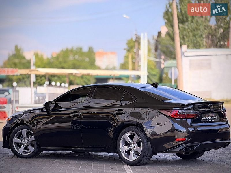 Седан Lexus ES 2017 в Миколаєві