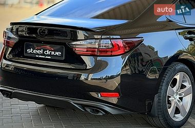 Седан Lexus ES 2017 в Миколаєві