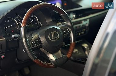 Седан Lexus ES 2017 в Миколаєві