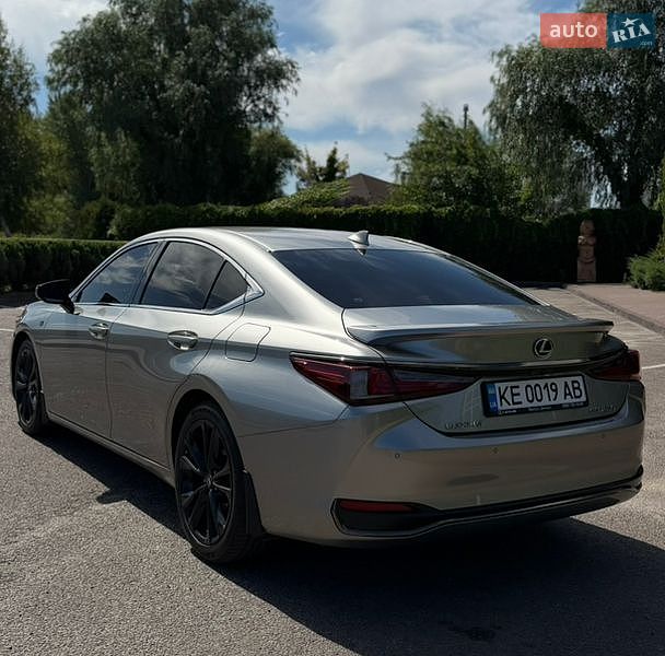 Седан Lexus ES 2023 в Днепре