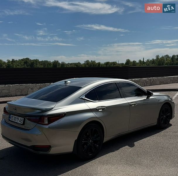Седан Lexus ES 2023 в Днепре