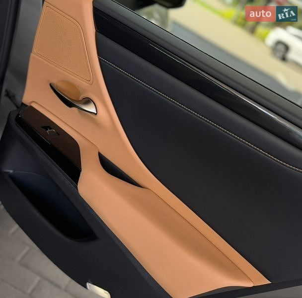 Седан Lexus ES 2023 в Днепре