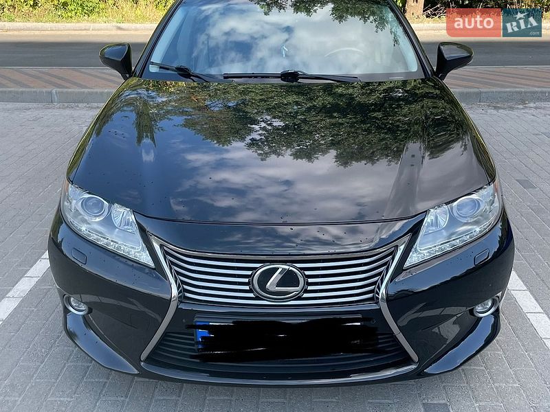 Седан Lexus ES 2014 в Обухові фото Седан Lexus ES 2014 в Обухові