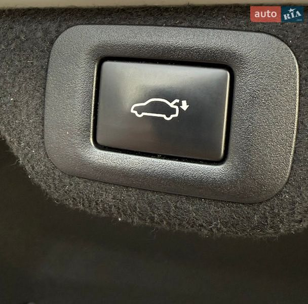 Седан Lexus ES 2019 в Києві