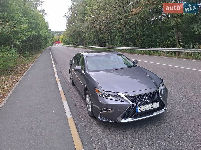 Седан Lexus ES 2014 в Києві
