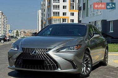 Седан Lexus ES 2023 в Вінниці