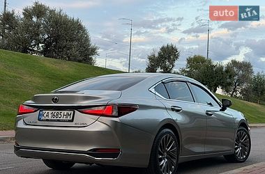 Седан Lexus ES 2018 в Києві