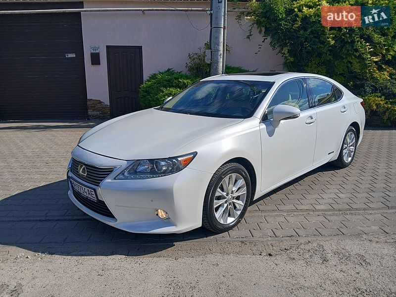 Седан Lexus ES 2014 в Одесі