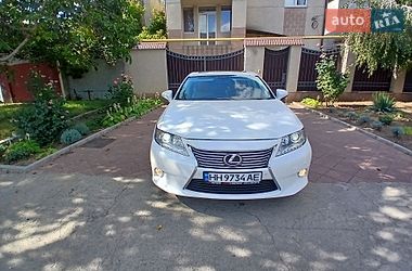 Седан Lexus ES 2014 в Одесі