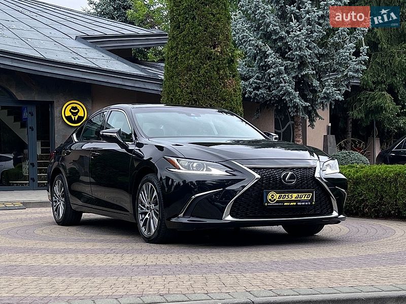 Lexus ES 2020