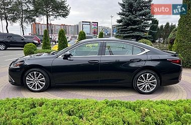 Седан Lexus ES 2020 в Львові