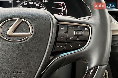 Седан Lexus ES 2020 в Львові
