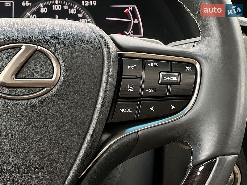 Седан Lexus ES 2020 в Львові