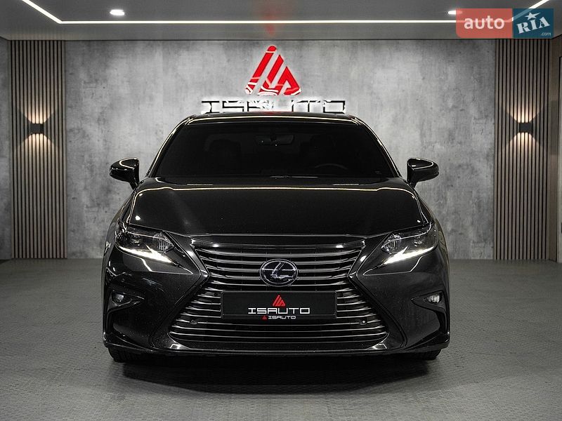 Седан Lexus ES 2016 в Одессе