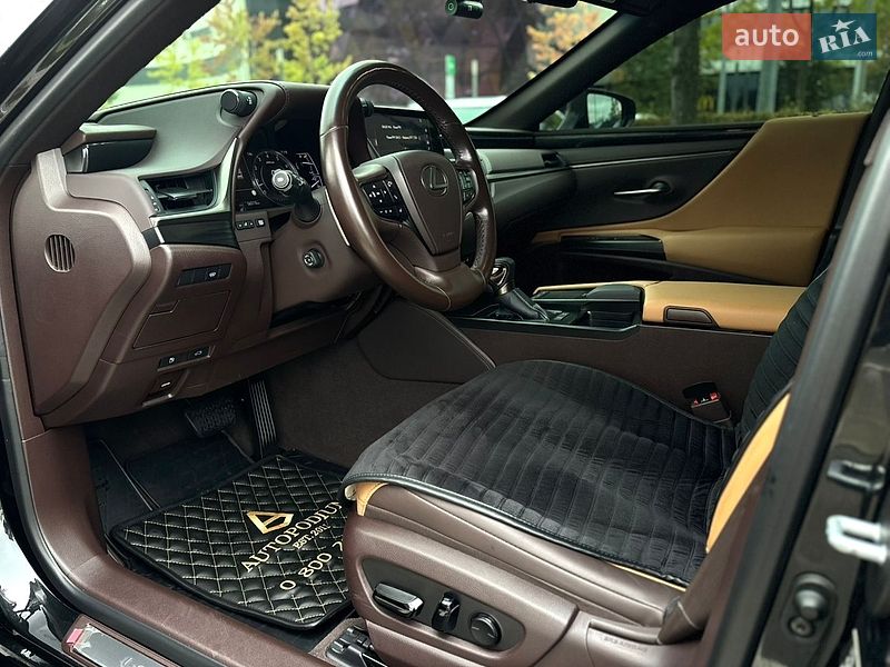 Седан Lexus ES 2021 в Киеве