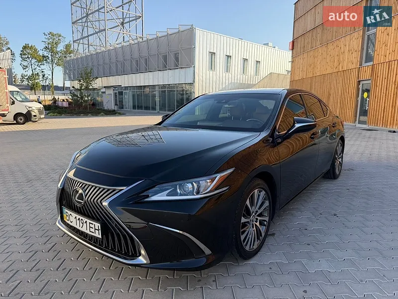 Lexus ES 2020